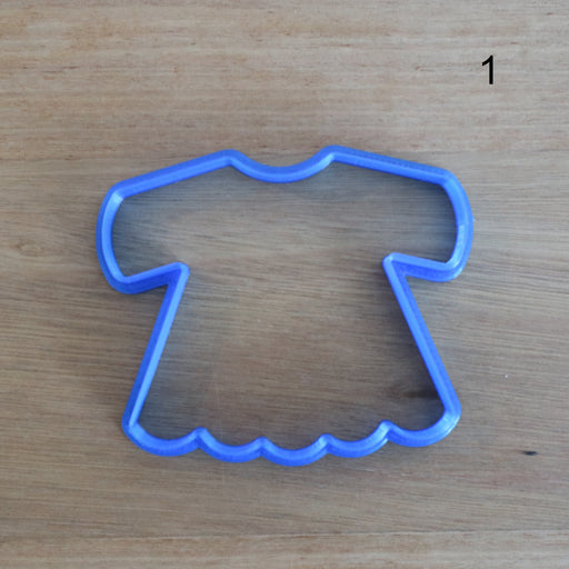 Baby Grow Baby Suit Style #1 Cookie Cutter available in 2 sizes. We have a wide range of baby themed cutters and stamps, including custom designs for baby showers, births, first tooth and birthdays! Search Baby In Store!