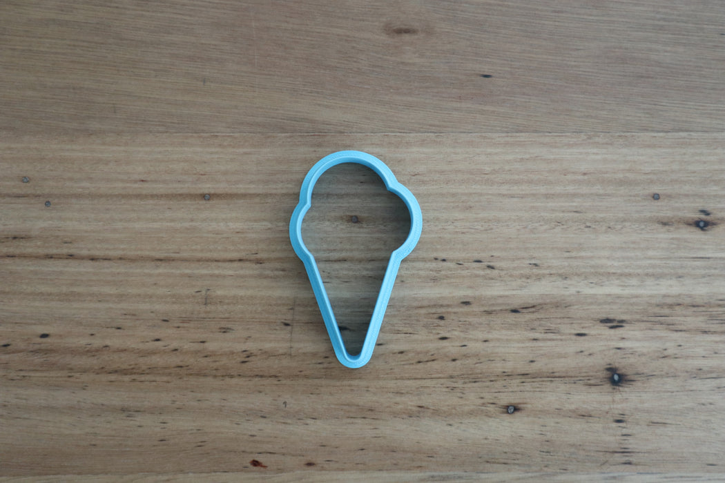 Ice Cream Cutter measures approx 70mm x 40mm. Also, don't miss our other Food themed cookie cutters, search for "Food" in our search bar.  Excellent robust Quality with a neat cutting edge. We target next day delivery. Custom designs are possible if you want a different size, or design. Just send an enquiry, or see our custom cookie cutter product, found under the "Custom Items" menu.  Also, don't miss ou