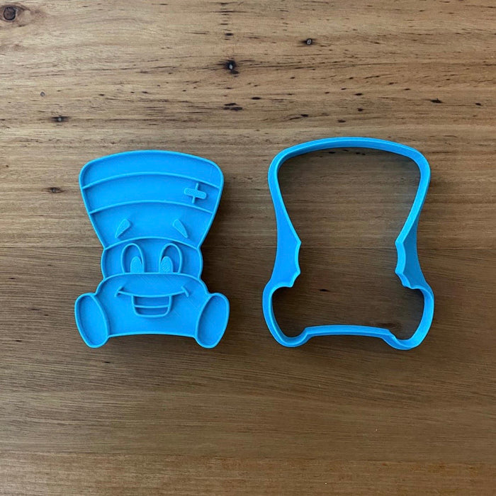 Lawnmower cookie cutter and stamp measures approx. 90mm tall by 73mm wide. Great for Father's Day or any Home or House related cookie theme