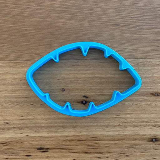 Palm Leaf Cookie Cutter measures approx. 80mm long. We can customise with a stamp to add a message, send a message to enquire!