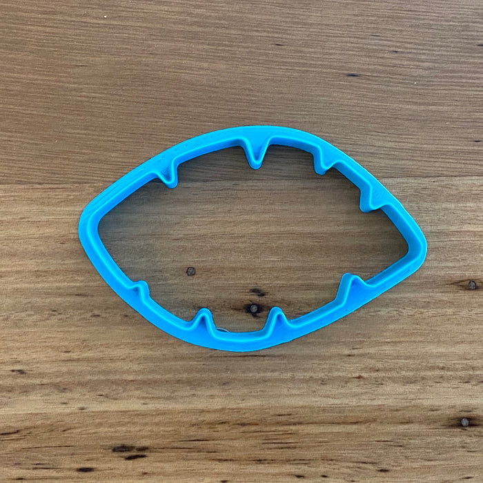 Palm Leaf Cookie Cutter measures approx. 80mm long. We can customise with a stamp to add a message, send a message to enquire!