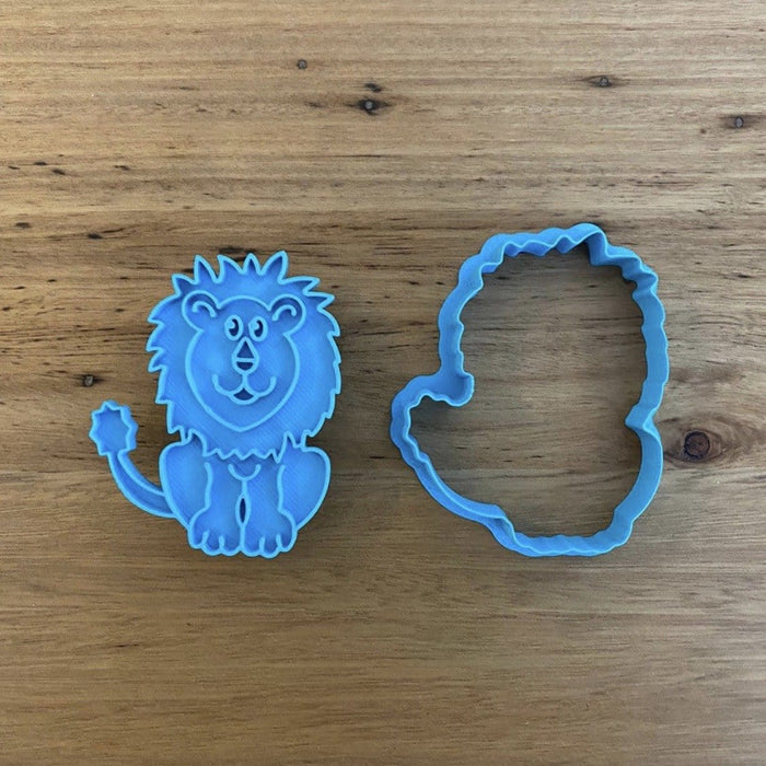 Lion Cookie Cutter & Optional Stamp measures approx 70mm tall and 60mm wide at the widest part  See our complete Animal range by searching "Animals", or "Safari" in our search area. Don't see what you want, no problem, just ask and we can add it!