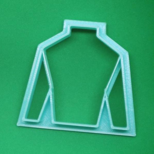 Horse Jockey Jersey Cookie Cutter measures approx. 70mm tall by 78mm wide  Perfect for any horse riding events and celebration occasions. Paired with our trophy, this can be part of a great Melbourne Cup, or other Horse Racing themed event.
